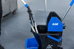 Úklidový vozík SYR TC 20/T4 se ždímačem, zelený